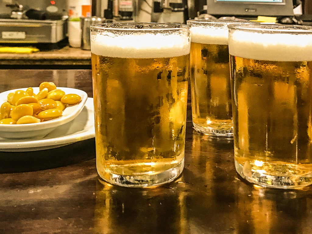 Beer / Cerveza / Seville Dining Customs 2022 / Karen McCann / EnjoyLivingAbroad.com