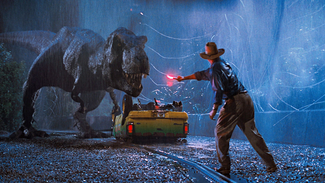 Tourists vs dinosaur in Jurassic Park / EnjoyLivingAbroad.com
