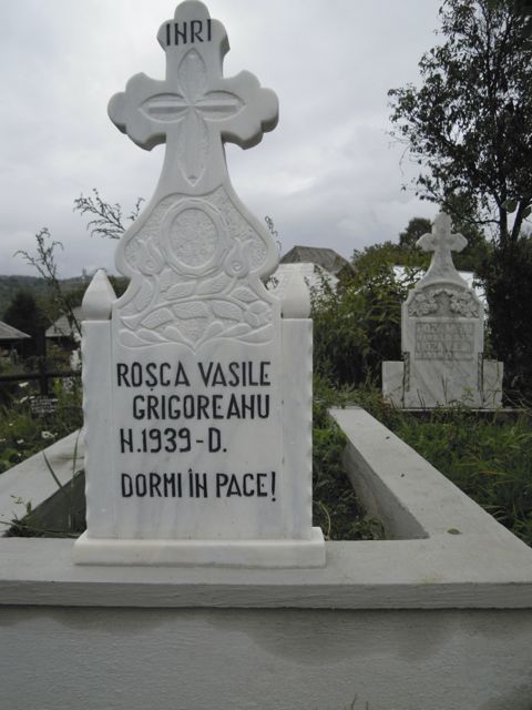 Karen McCann, Botiza, Romania, odd grave stone