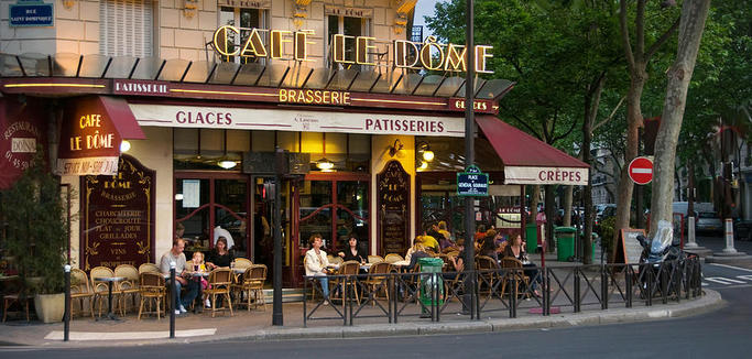 The Anxious Traveler / Paris cafe / EnjoyLivingAbroad.com