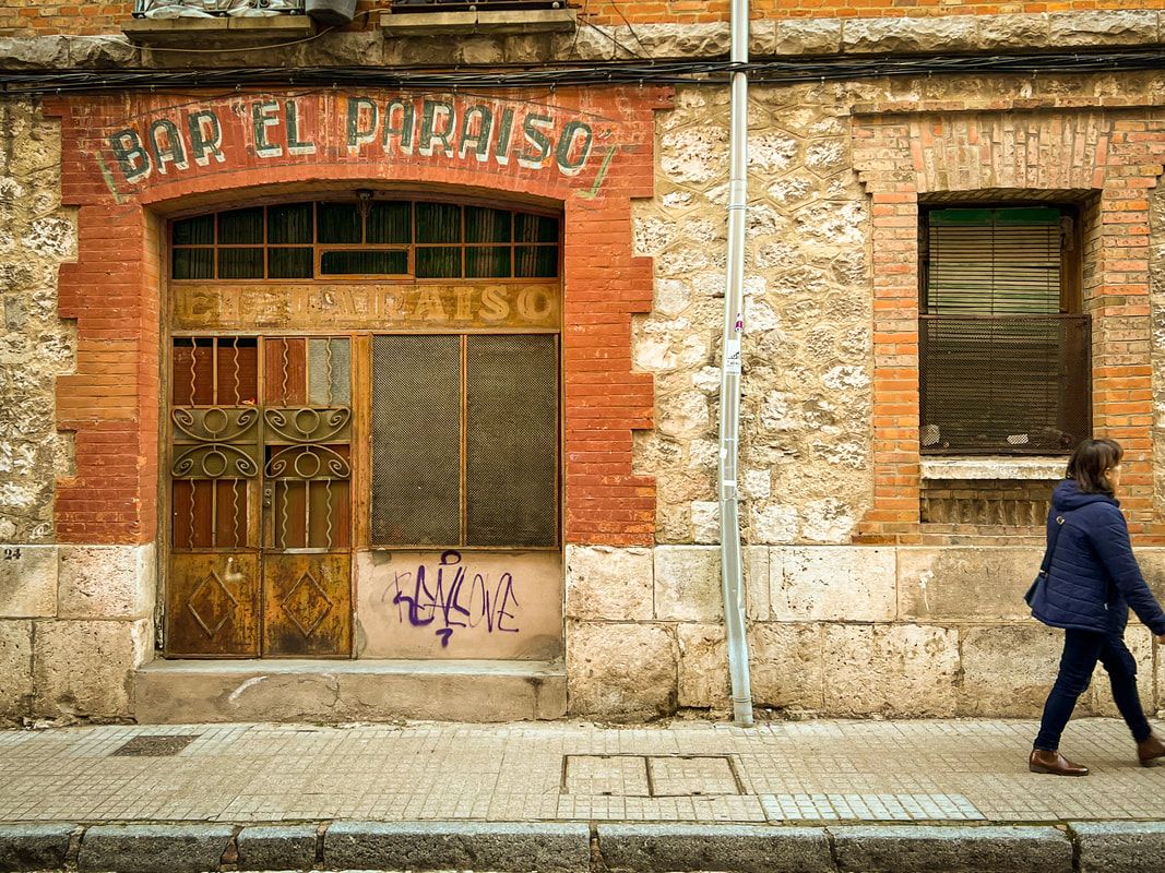 Bar El Paraiso / Burgos, Spain / Nutters Tour / Karen McCann / EnjoyLivingAbroad.com